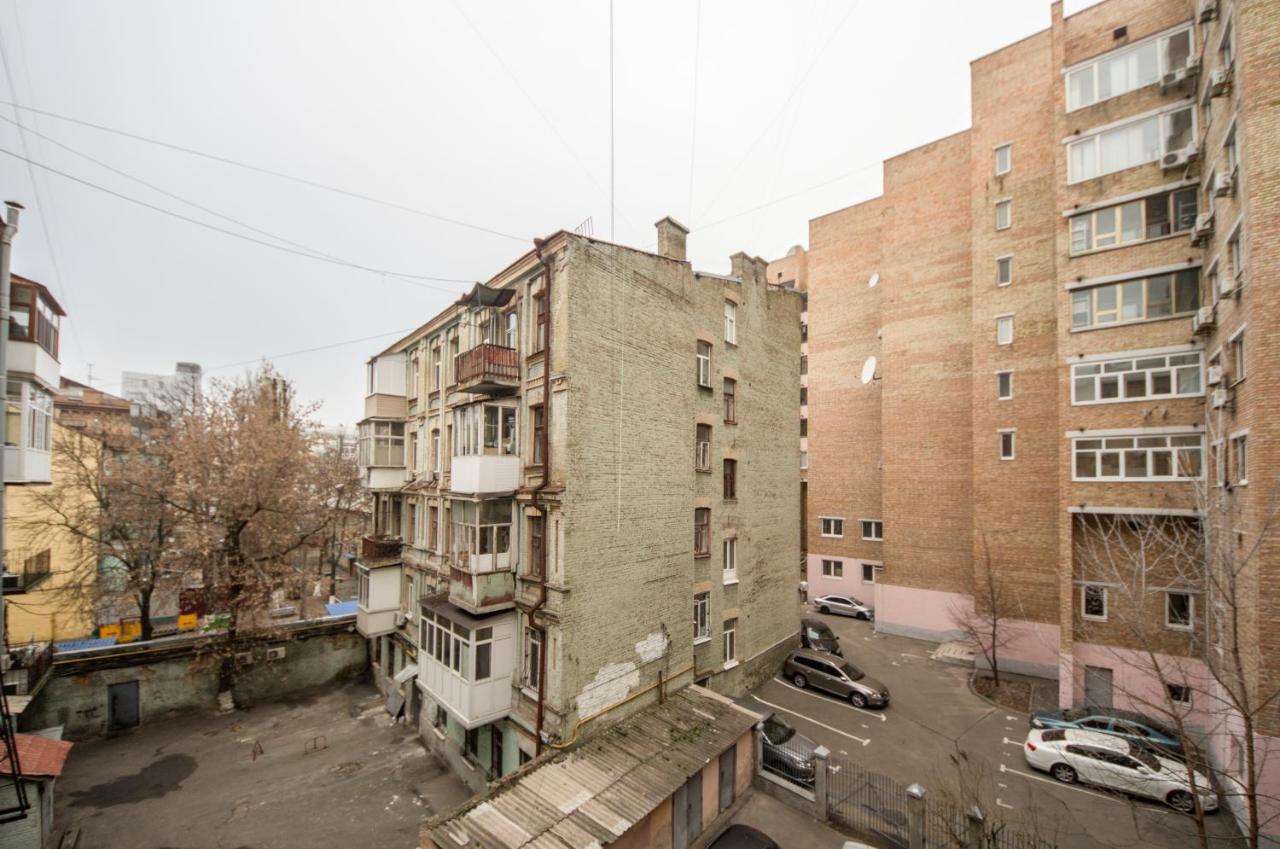 Modern Apartments On Baseina Near Arena City Киев Экстерьер фото